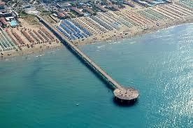 Il Pontile Holidays Apartment Marina di Pietrasanta Buitenkant foto