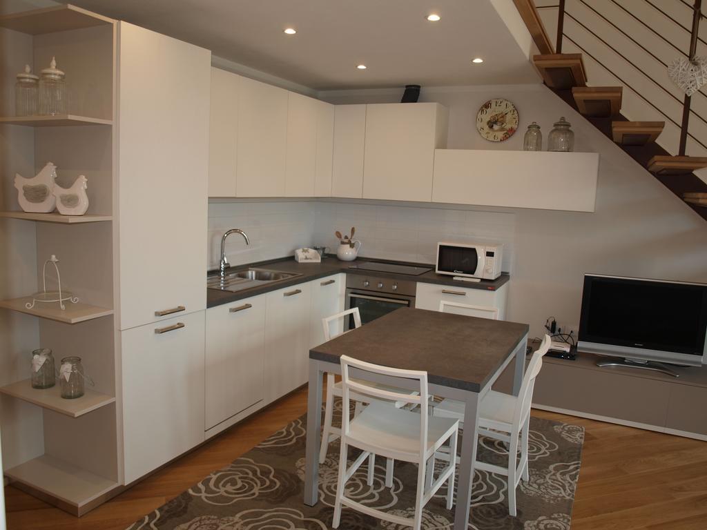 Il Pontile Holidays Apartment Marina di Pietrasanta Kamer foto